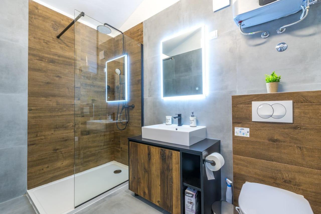 Balkun Apartment Maslinica Exterior photo
